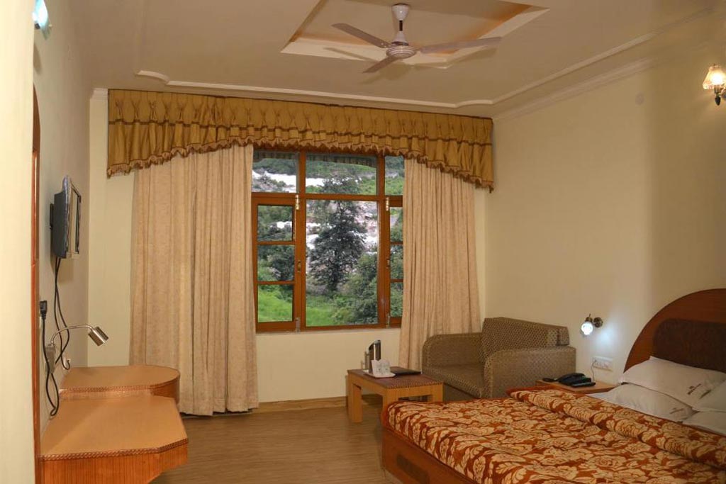 Shivalik Valley Resort