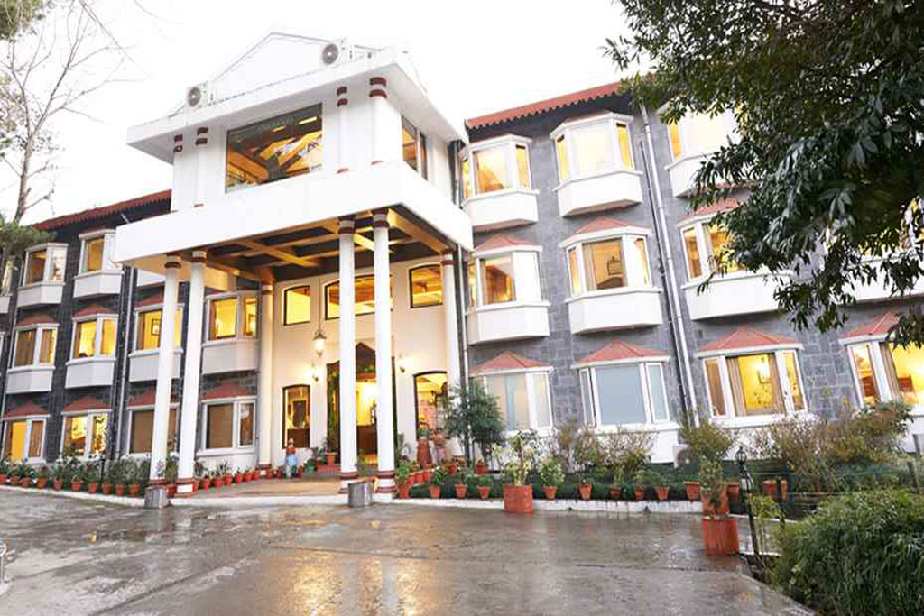 Club Mahindra Naukuchiatal Hotel