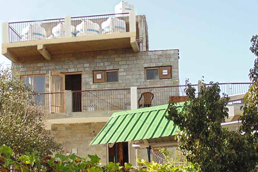 Roshan Villa