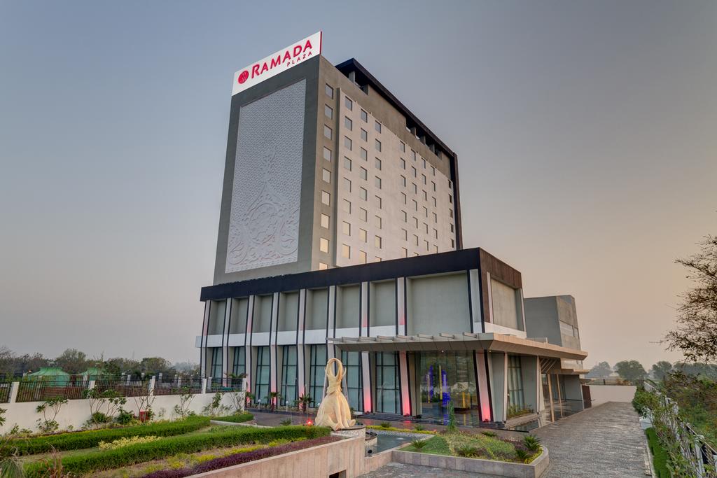 Ramada Plaza Hotel Agra