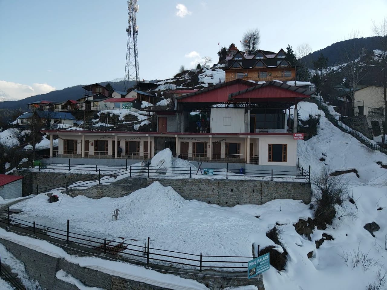 Pine Palace Hotel Auli