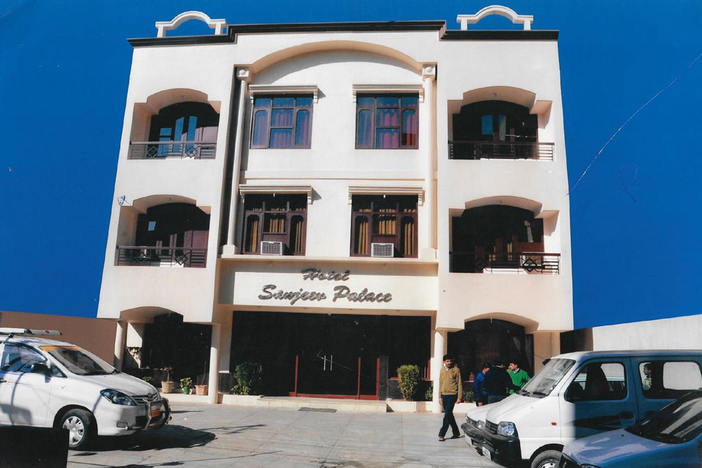 Sanjeev Palace Hotel Katra