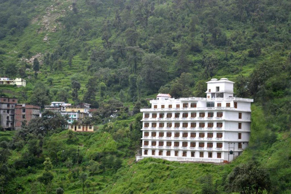 Shivalik Valley Resort