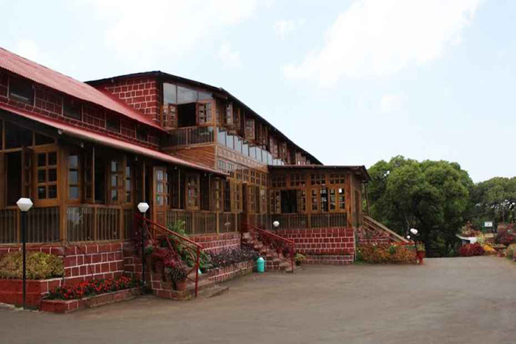 Dina Hotel Mahabaleshwar