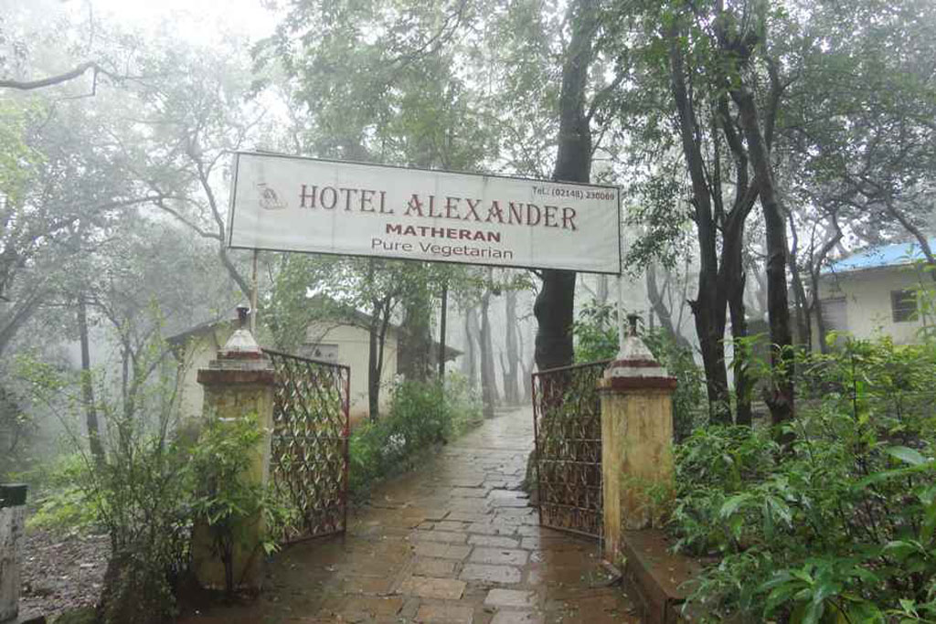 Alexander Hotel Matheran