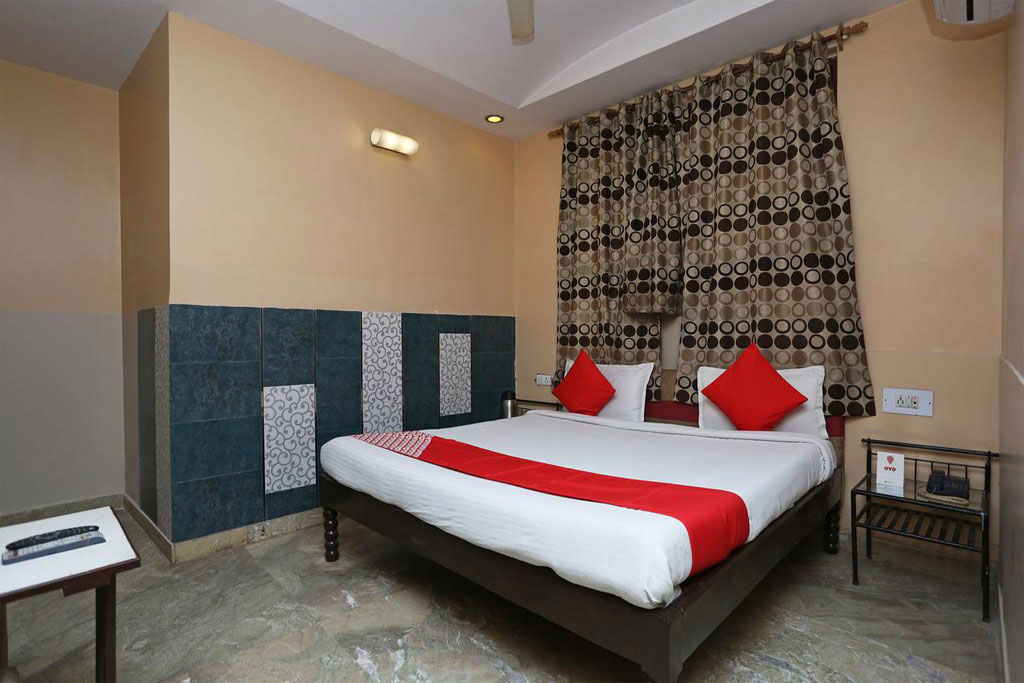 Sheel Gopal Vision Hotel Mathura