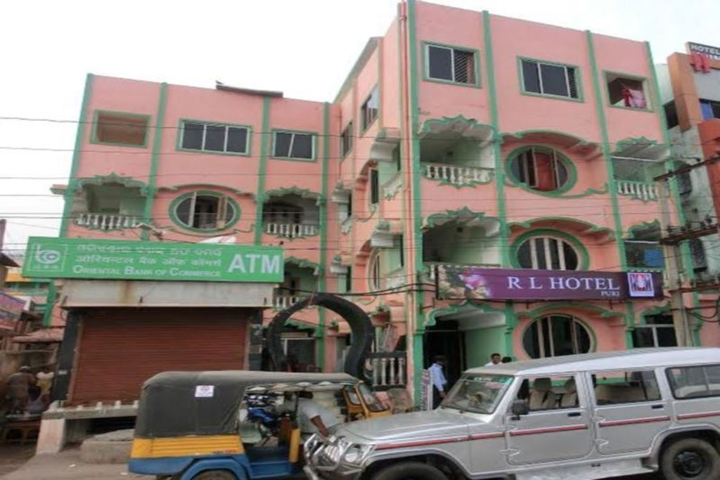 R L Hotel Puri