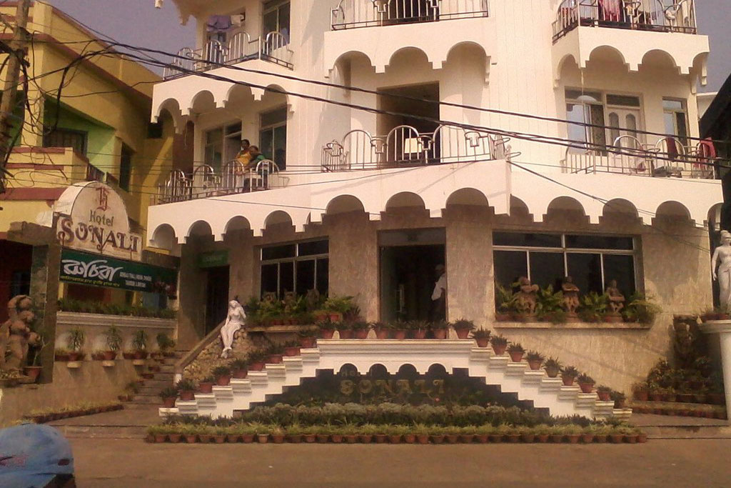 Sonali Hotel Puri