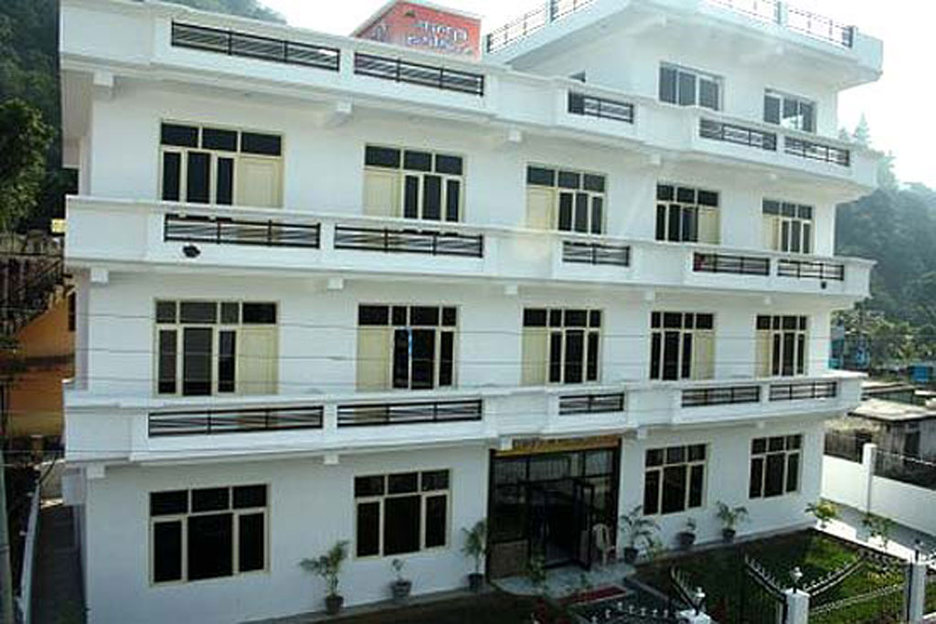 Surya Palace Hotel Rishikesh
