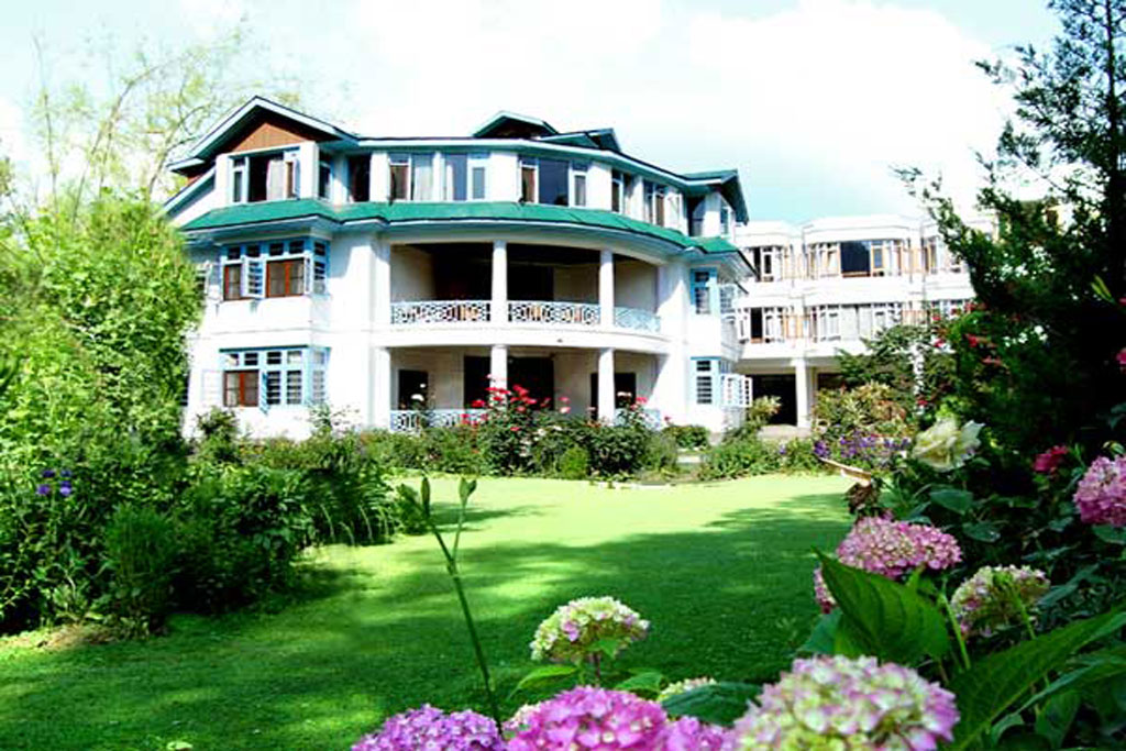 Green Acre Hotel Srinagar