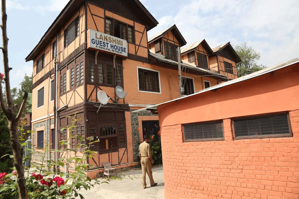 Lakshmi Guest House Srinagar
