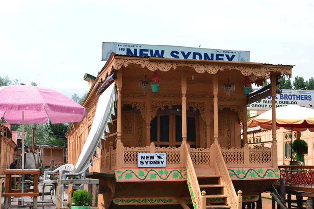 New Sydney Houseboat Srinagar