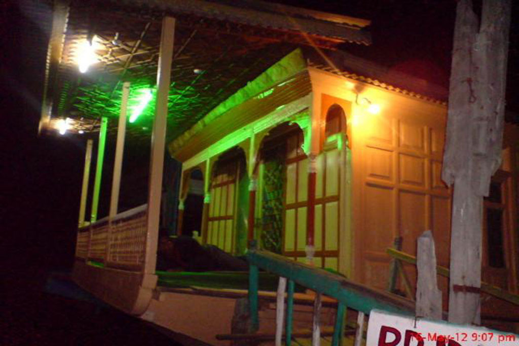 Pride Of India Houseboat Srinagar
