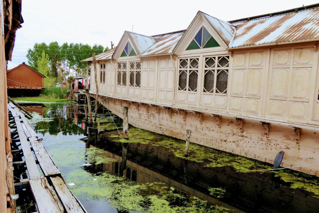 Royal Lodge Houseboat Srinagar