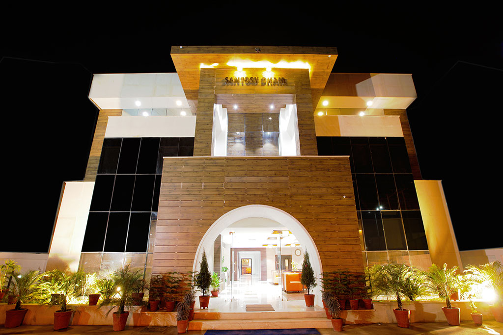 Santosh Dham Hotel Vrindavan